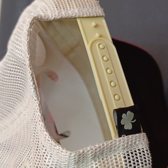 NWT Notre Dame real tree pink camo trucker hat. - Picture 4 of 4